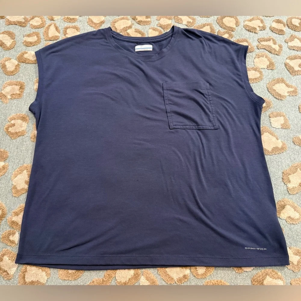 Columbia Women’s Boundless Trek Short Sleeve Tee Dark Blue - Picture 1 of 9
